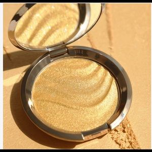 Volcano goddess Becca cosmetics Highlighter 🌋